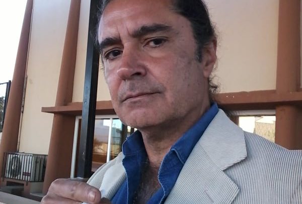 “El cartero” (un relato de Joaquín Albaicín)