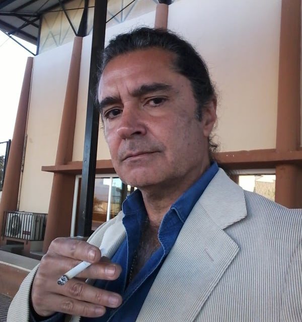 “El cartero” (un relato de Joaquín Albaicín) “El cartero” (un relato de Joaquín Albaicín)