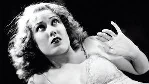 LA SOMBRA DE METRÓPOLIS